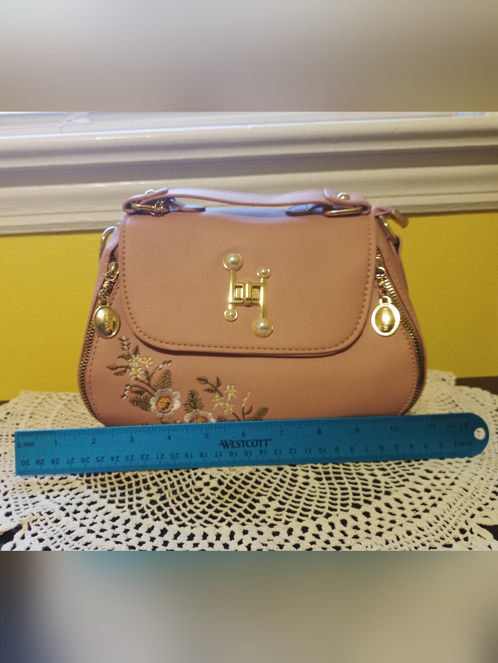 New With Packaging Haweiou Purse